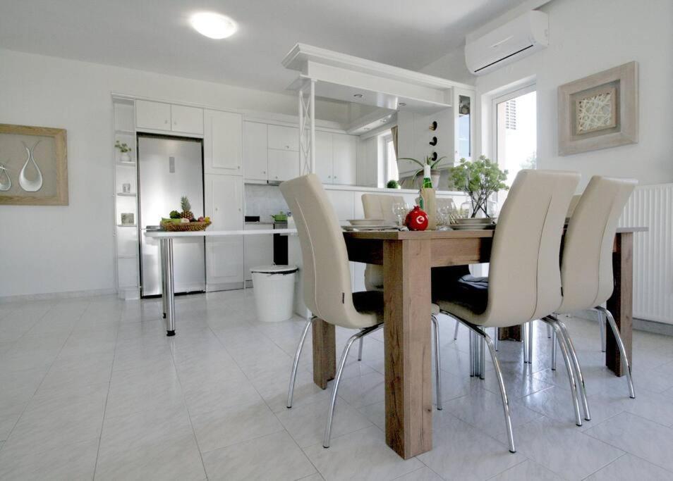 Apartment Premium, 2-bedroom Apartment! Chania (Crete)